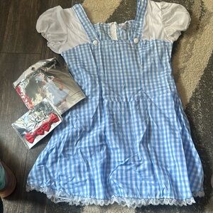 Wizard of Oz Dorothy costume. XL. Includes red bows